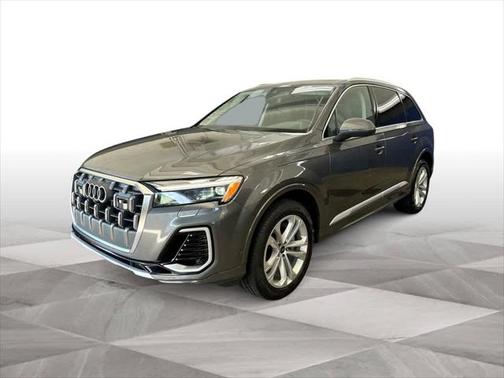 2025 Audi Q7 55 Premium Plus