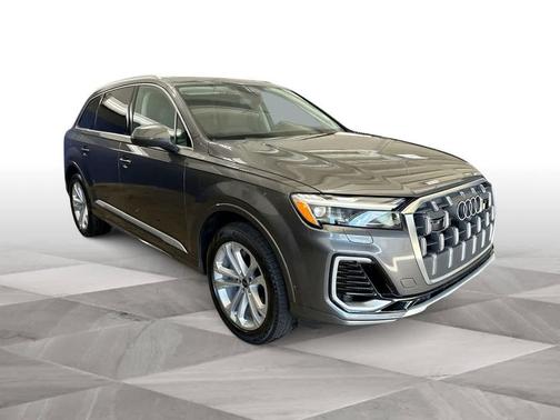 2025 Audi Q7 55 Premium Plus