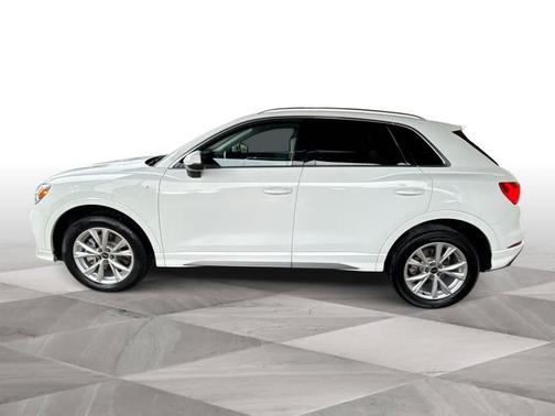 2023 Audi Q3 Premium 45 TFSI S line quattro Tiptronic
