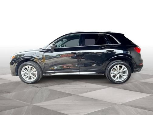 2024 Audi Q3 Premium 45 TFSI S line quattro Tiptronic