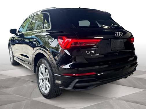 2024 Audi Q3 Premium 45 TFSI S line quattro Tiptronic