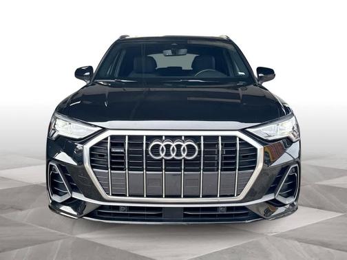 2024 Audi Q3 Premium 45 TFSI S line quattro Tiptronic