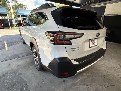 2025 Subaru Outback Touring