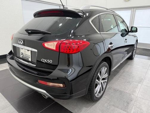 2016 INFINITI QX50 Base