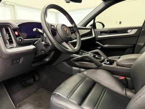 2024 Porsche Cayenne Base