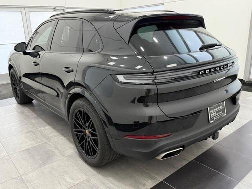 2024 Porsche Cayenne Base
