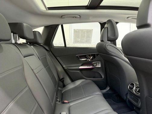 2025 Mercedes-Benz GLC 350e Base 4MATIC