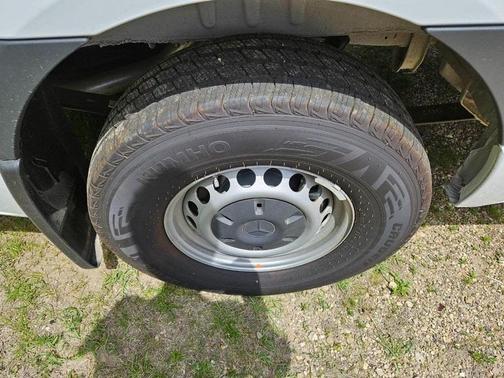 2025 Mercedes-Benz Sprinter 2500 Standard Roof