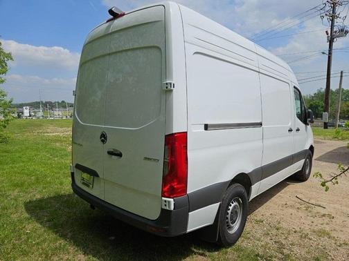 2025 Mercedes-Benz Sprinter 2500 Standard Roof