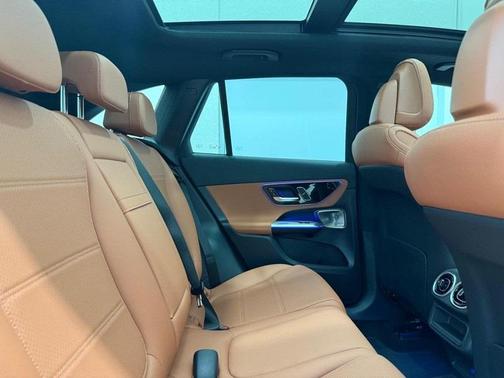 2026 Mercedes-Benz GLC 350e