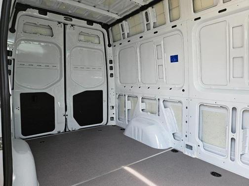 2025 Mercedes-Benz Sprinter 2500 Standard Roof