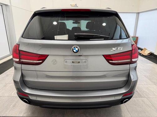 Space Gray Metallic 2016 BMW X5 xDrive35i