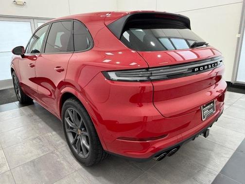 2024 Porsche Cayenne Base