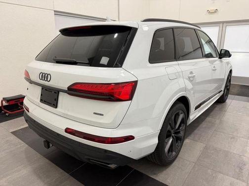 2026 Audi Q7 55 Premium Plus