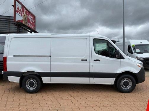 White 2026 Mercedes-Benz Sprinter 2500 144 WB