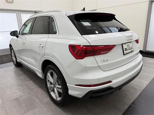 2021 Audi Q3 45 S line Premium