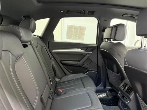 2025 Audi Q5 45 S line quattro Premium