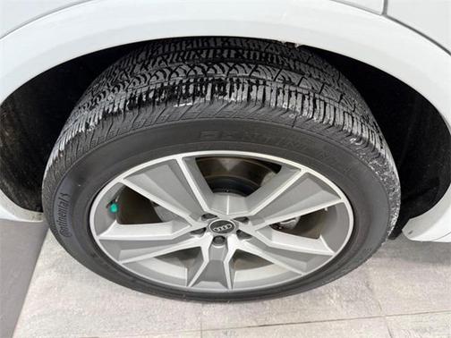 2025 Audi Q5 45 S line quattro Premium