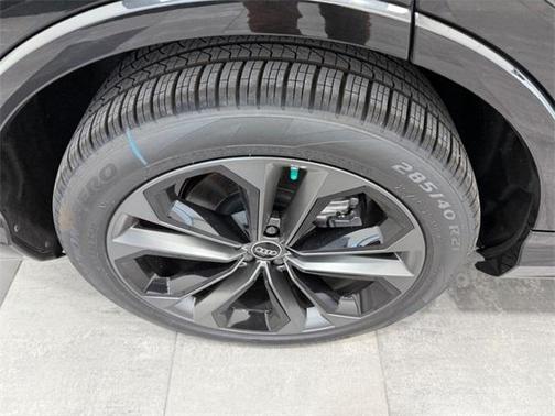 2026 Audi Q7 55 Premium Plus