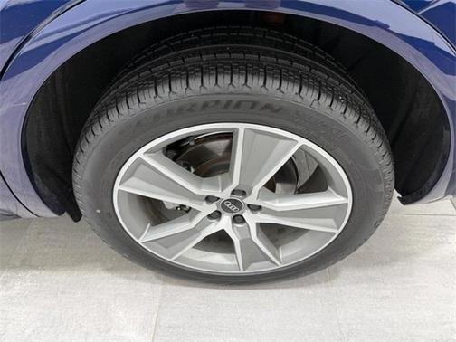 2025 Audi Q5 45 S line quattro Premium