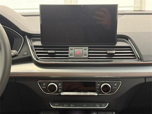 2025 Audi Q5 45 S line quattro Premium