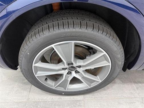 2025 Audi Q5 45 S line quattro Premium