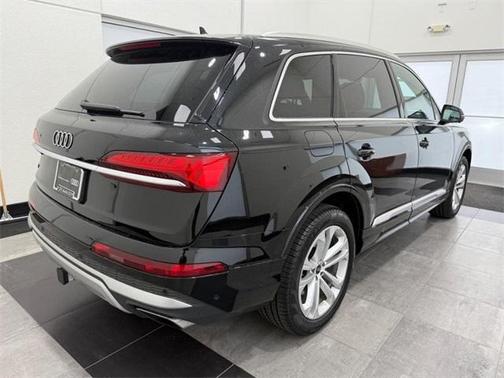 2025 Audi Q7 55 Premium