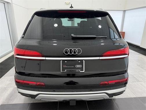 2025 Audi Q7 55 Premium