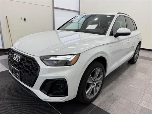 2025 Audi Q5 45 S line quattro Premium