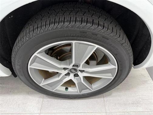 2025 Audi Q5 45 S line quattro Premium