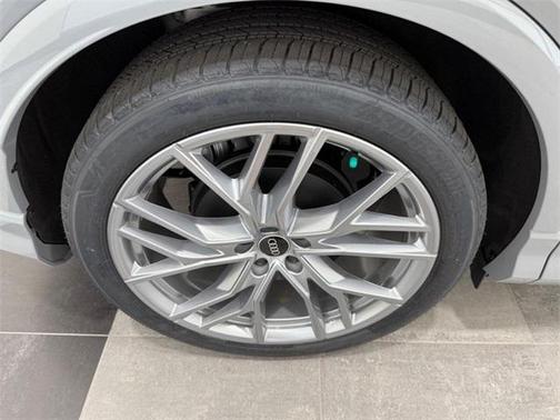 2025 Audi Q4 e-tron 55 quattro Premium