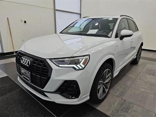 2024 Audi Q3 45 S line Premium