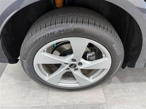 2025 Audi Q5 2.0T quattro Premium