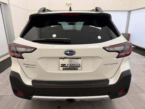 Crystal White Pearl 2025 Subaru Outback Limited