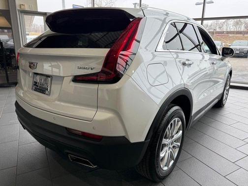 2023 Cadillac XT4 Luxury