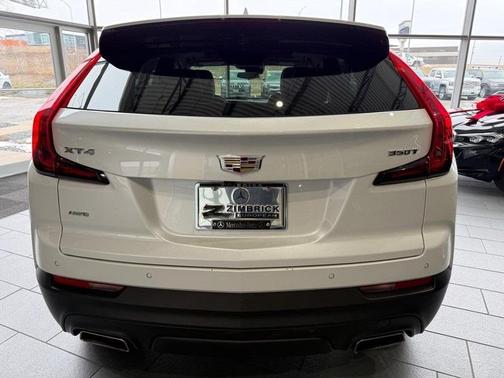 2023 Cadillac XT4 Luxury