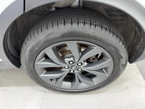 2023 Land Rover Discovery Sport SE