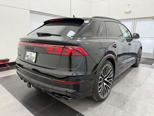 Black 2026 Audi SQ8 4.0T Prestige