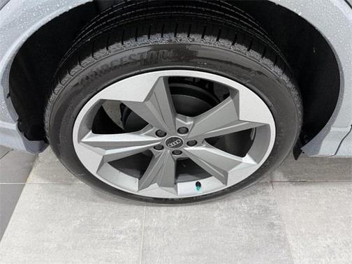 2025 Audi Q4 e-tron 55 quattro Premium