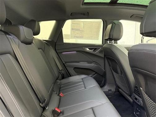 2025 Audi Q4 e-tron 55 quattro Premium