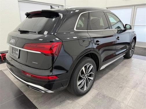 2024 Audi Q5 45 S line quattro Premium