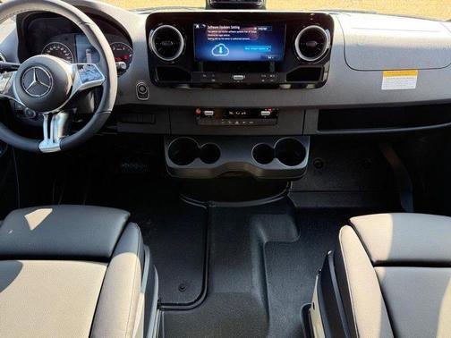 2026 Mercedes-Benz Sprinter 2500 Standard Roof
