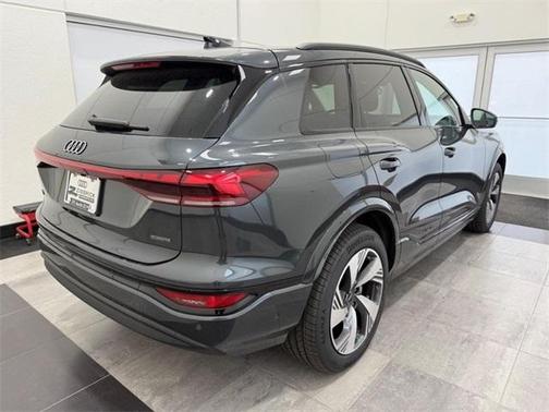 2025 Audi Q6 e-tron Premium