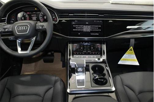 2025 Audi Q7 45 Premium Plus