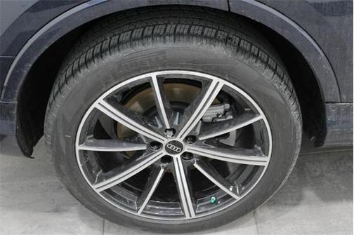 2025 Audi Q7 45 Premium Plus
