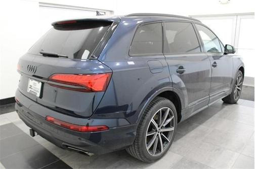 2025 Audi Q7 45 Premium Plus