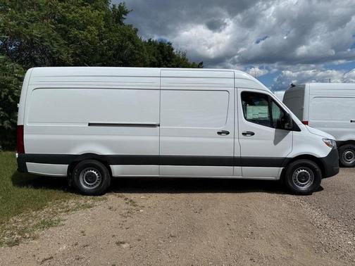 2025 Mercedes-Benz Sprinter 2500 Standard Roof