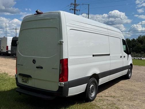 2025 Mercedes-Benz Sprinter 2500 Standard Roof
