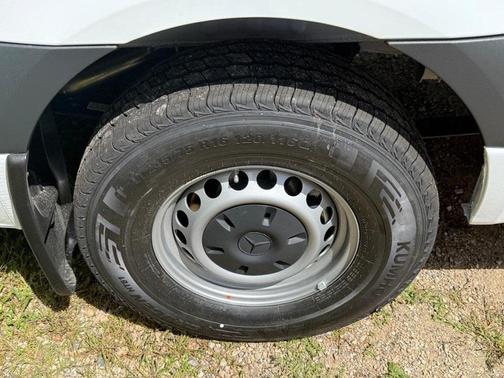 2025 Mercedes-Benz Sprinter 2500 Standard Roof