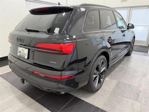 2025 Audi Q7 55 Prestige
